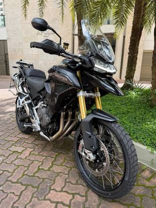 TRIUMPH TIGER 1200 BLACK EDITION TRIUMPH TIGER 1200 BLACK EDITION